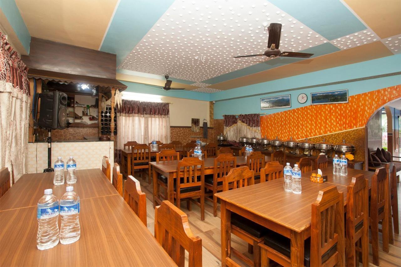 Hotel Middle Point Pvt Ltd Pokhara Buitenkant foto