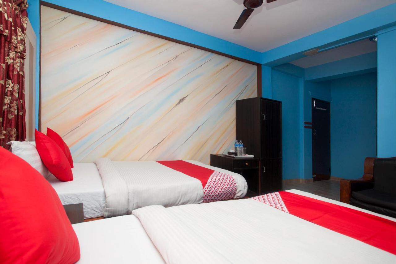 Hotel Middle Point Pvt Ltd Pokhara Buitenkant foto