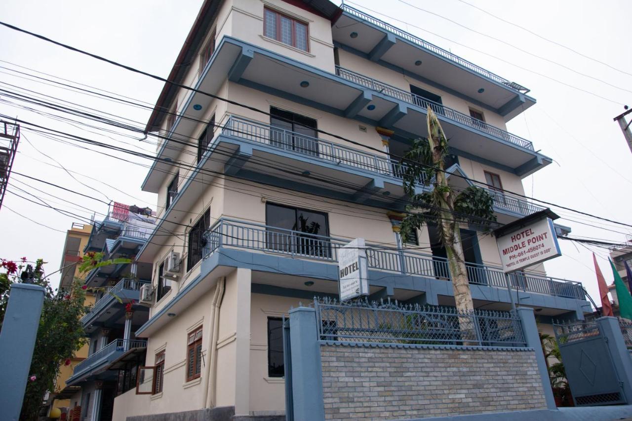 Hotel Middle Point Pvt Ltd Pokhara Buitenkant foto