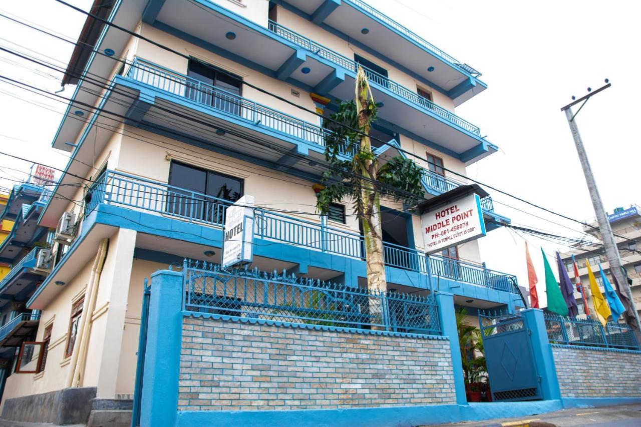 Hotel Middle Point Pvt Ltd Pokhara Buitenkant foto