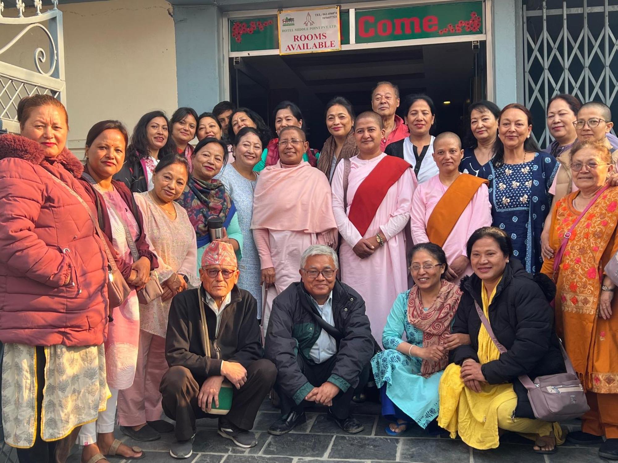 Hotel Middle Point Pvt Ltd Pokhara Buitenkant foto